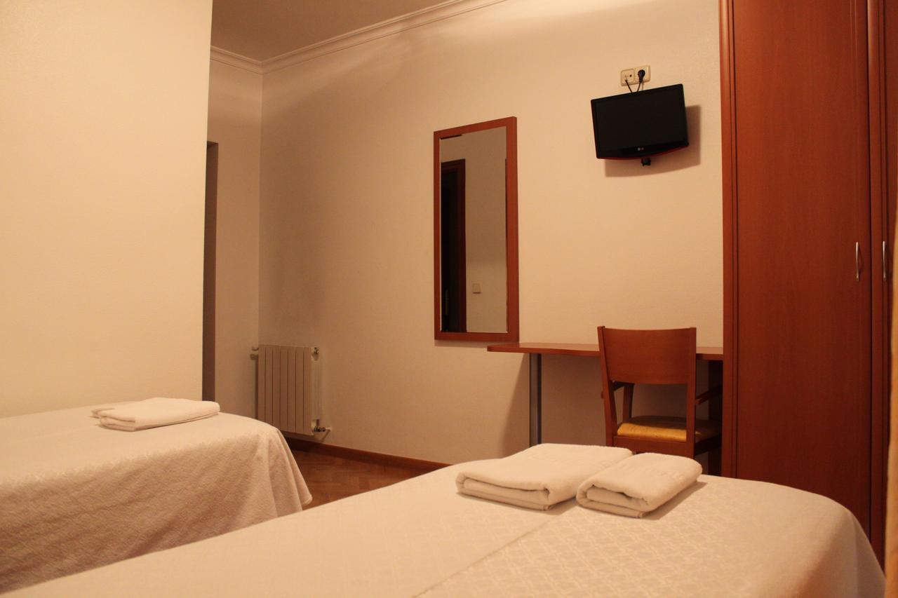 Hostal Jerez Madrid Buitenkant foto