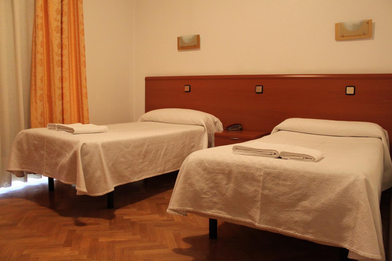 Hostal Jerez Madrid Buitenkant foto
