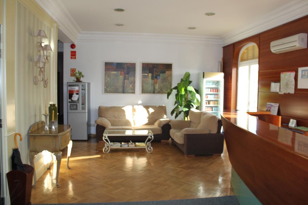 Hostal Jerez Madrid Buitenkant foto