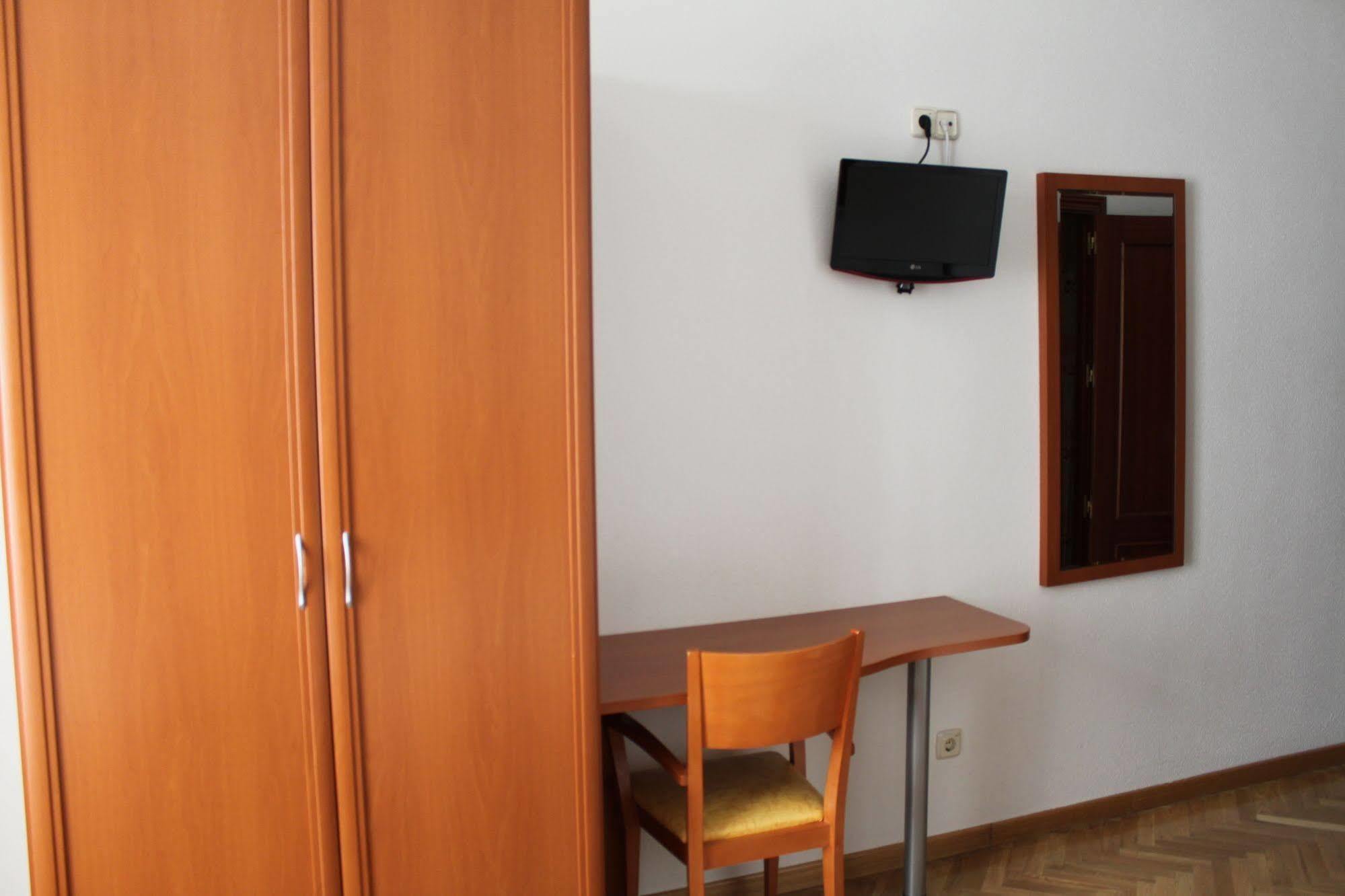 Hostal Jerez Madrid Buitenkant foto