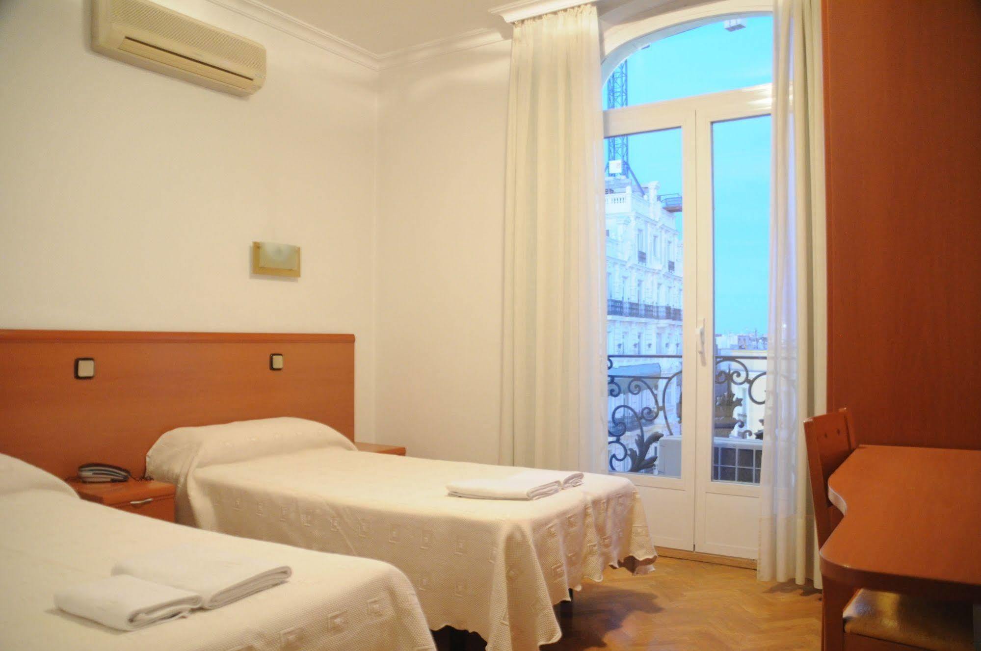 Hostal Jerez Madrid Buitenkant foto